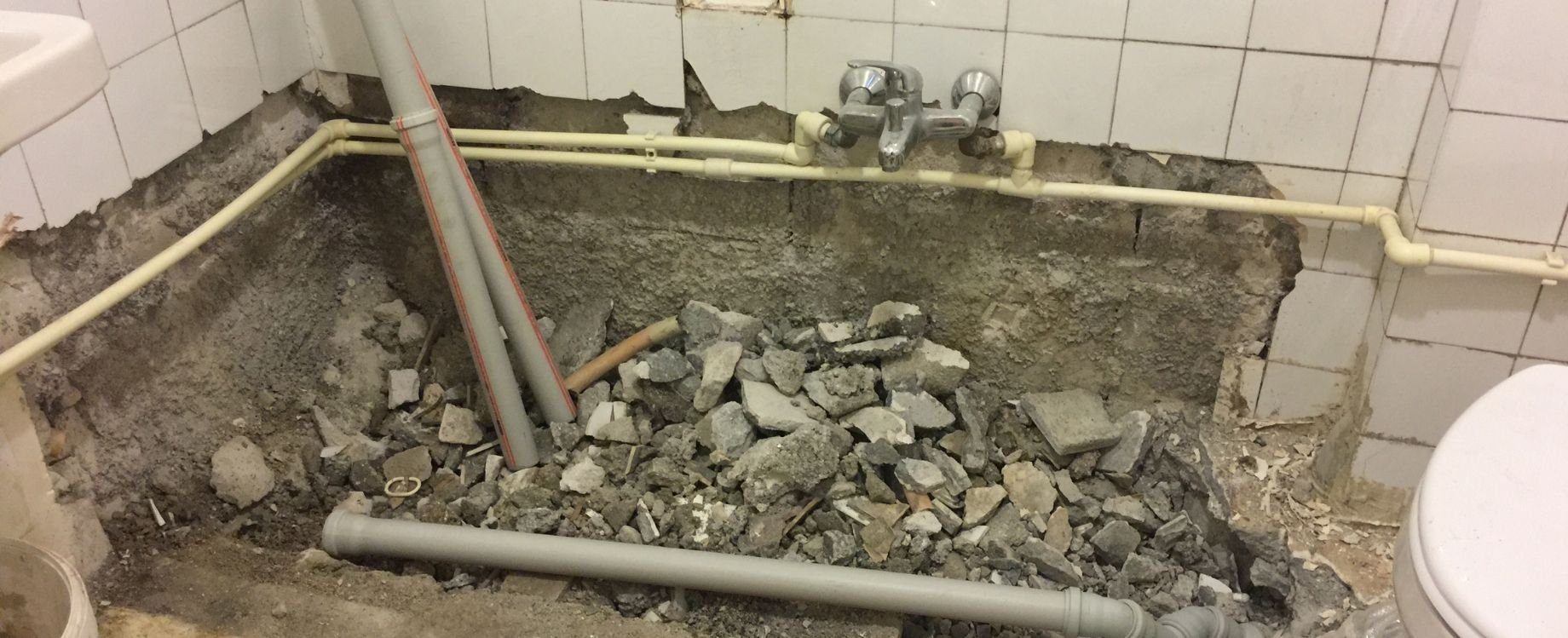 bathroom fitter near me SW18 4LB